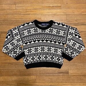 Black and White Cropped Christmas Sweater Apparatus Size M